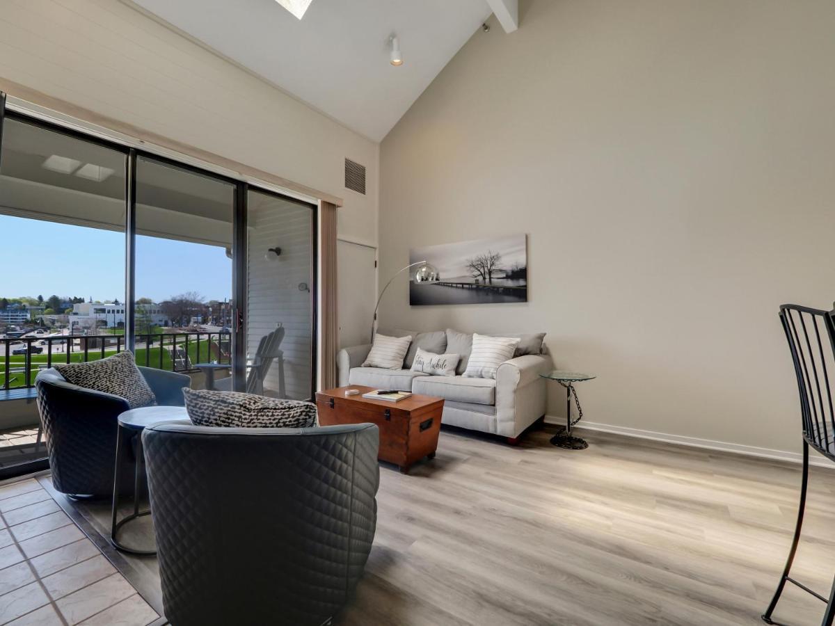 359 Edgewater Inn Charlevoix Εξωτερικό φωτογραφία
