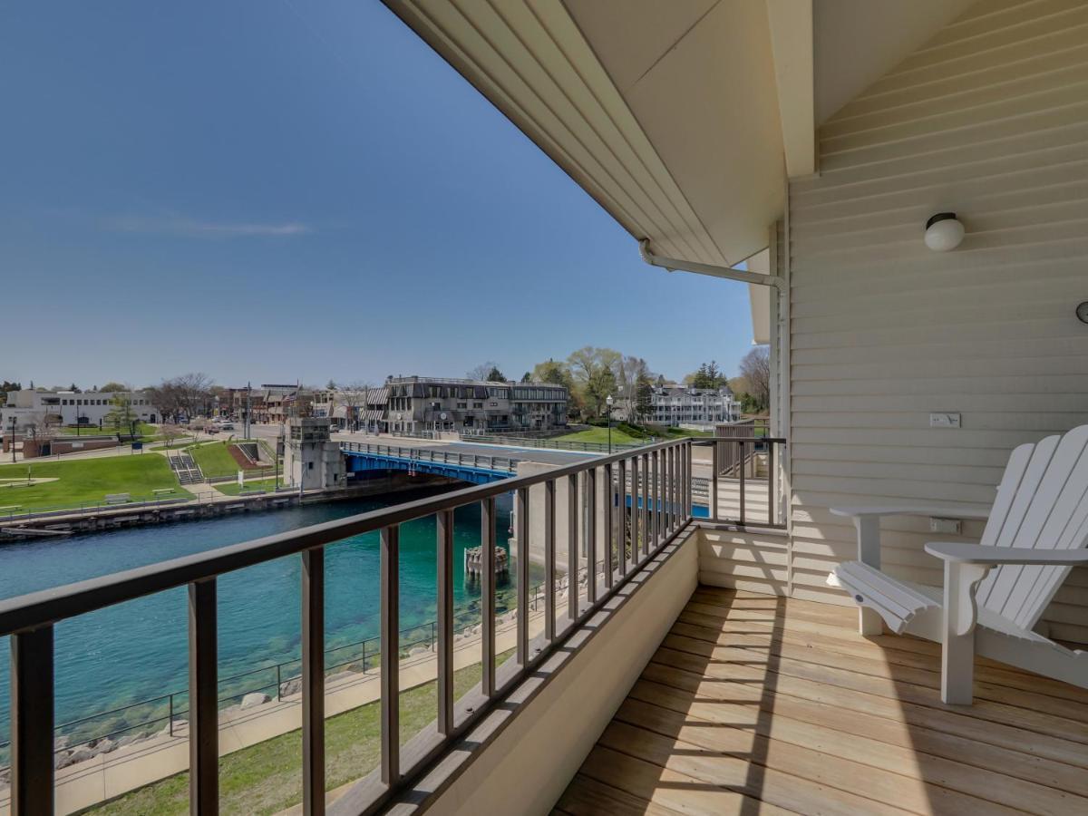 359 Edgewater Inn Charlevoix Εξωτερικό φωτογραφία